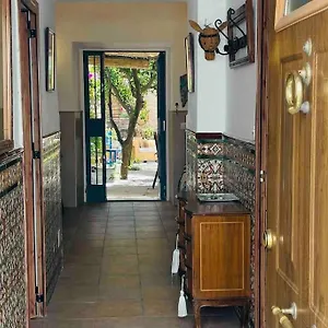  Сasa de vacaciones Charming 4 Bedroom Village With Patio